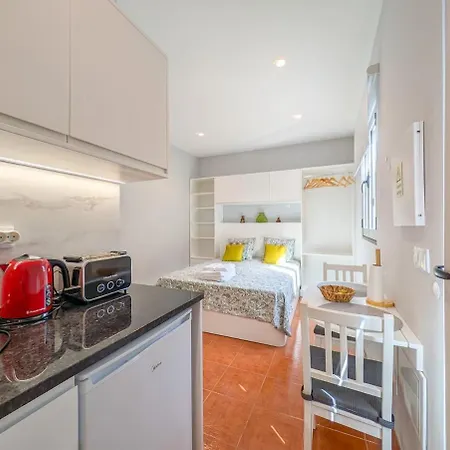 Apartamento Casas Hortas, Vista Jardim E Serra