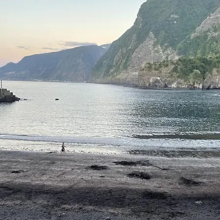 Apartamento Casas Hortas, Vista Jardim E Serra Seixal (Madeira)